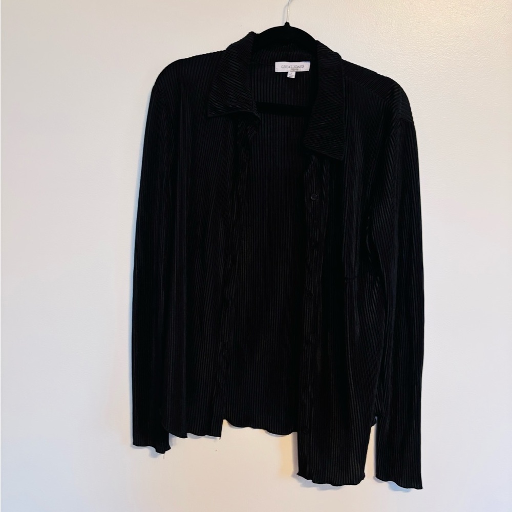 Great Jones black button up textured shirt size large.